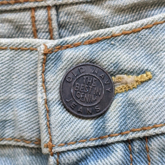 Old Navy Famous Light Wash Distressed Jeans 34x30 - Picture 9 of 12